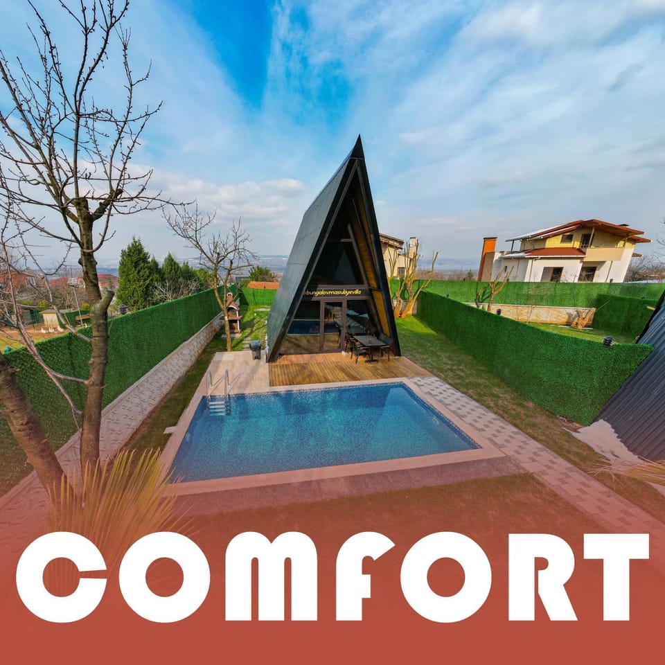 Day, Text overlay, Pool view, Swimming pool