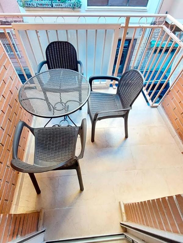 Apartamento Grande - Castel Star Apartment in Alicante