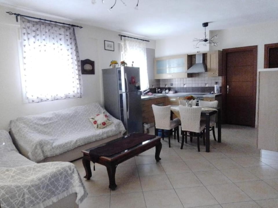 Kitchen or kitchenette, Seating area, Dining area, pet friendly, stove
