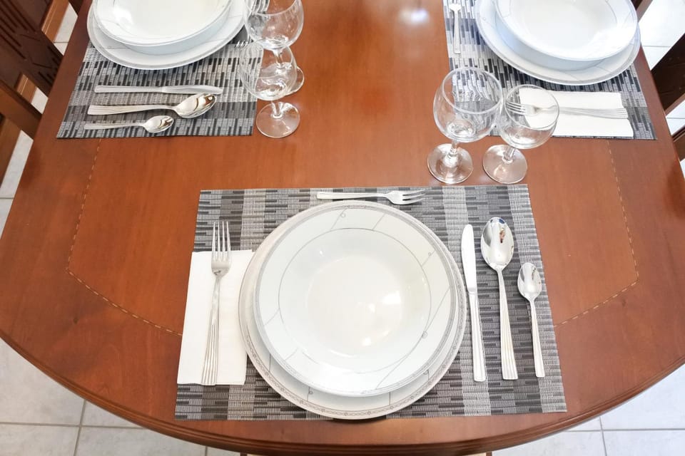 Dining area, Area and facilities