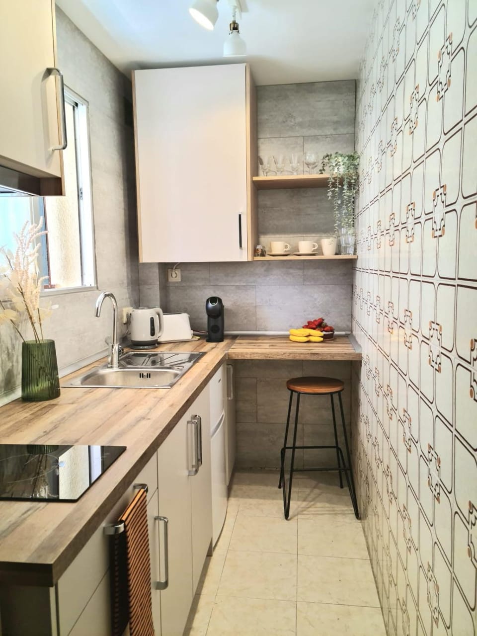 Coffee/tea facilities, Kitchen or kitchenette, minibar, toaster