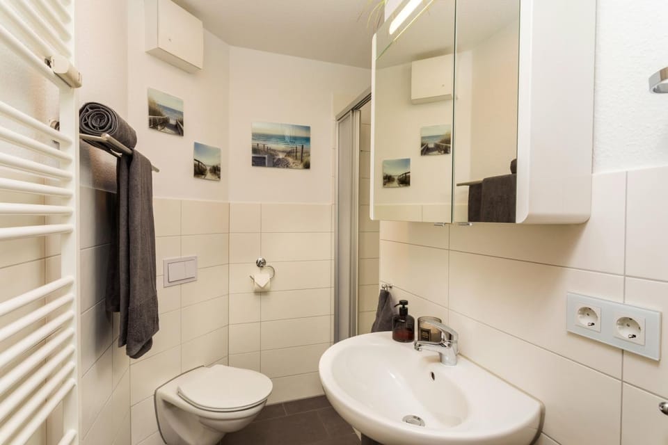 Bathroom, Living room