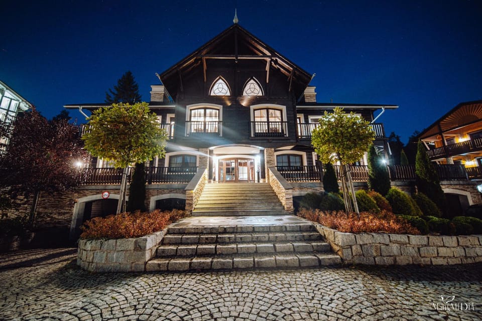 Property building, Facade/entrance