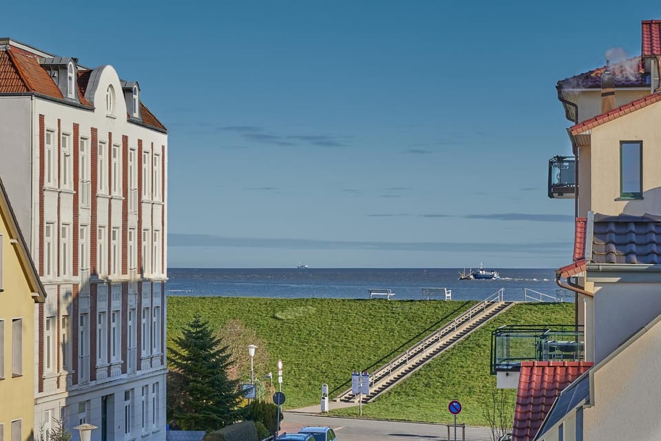 Lake view, Sea view