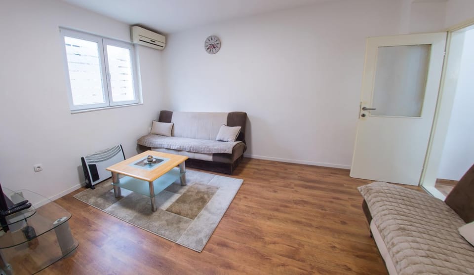 Living room, Seating area, internet, air conditioner