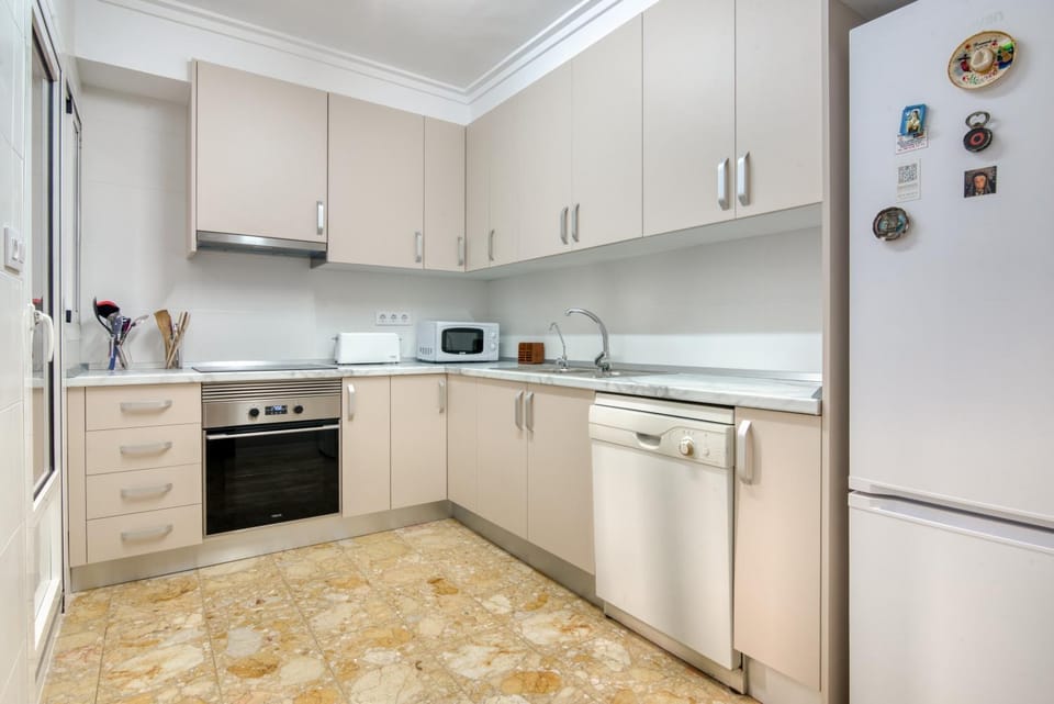 Kitchen or kitchenette, Living room