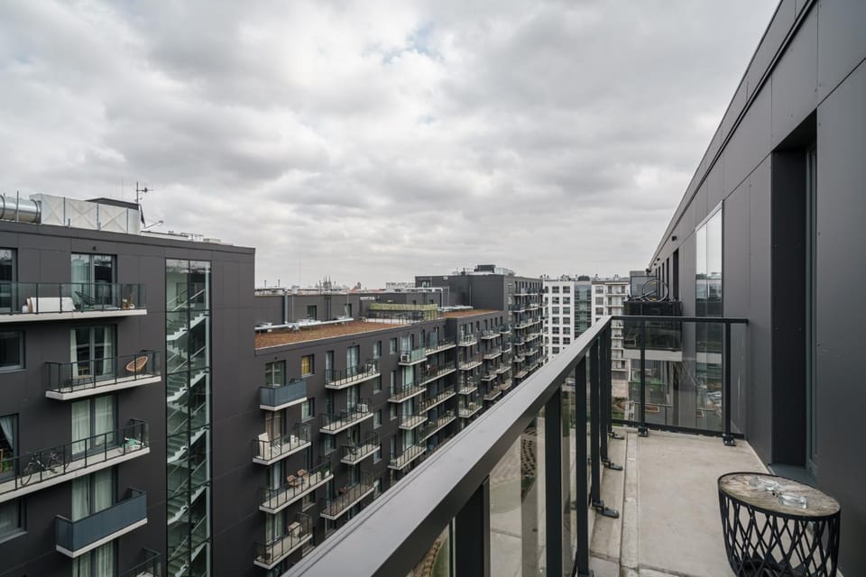 Property building, Balcony/Terrace, City view