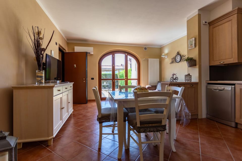 Living room, Seating area, Dining area, dishwasher