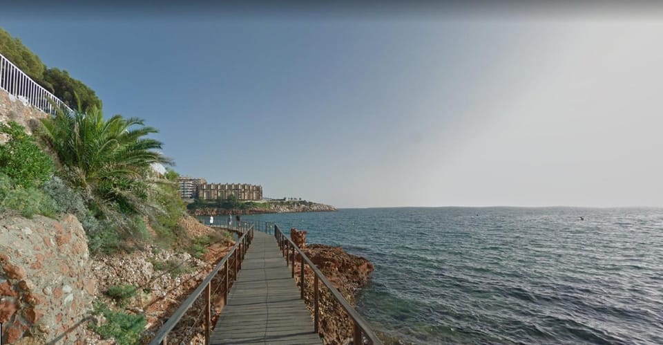Nearby landmark, Natural landscape