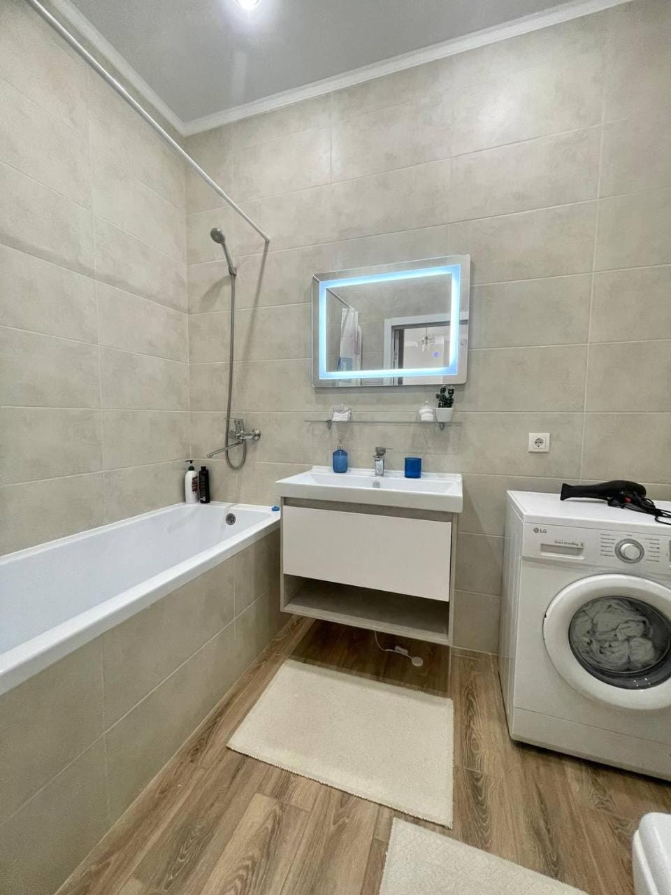 Bathroom, towels, washing machine, dryer