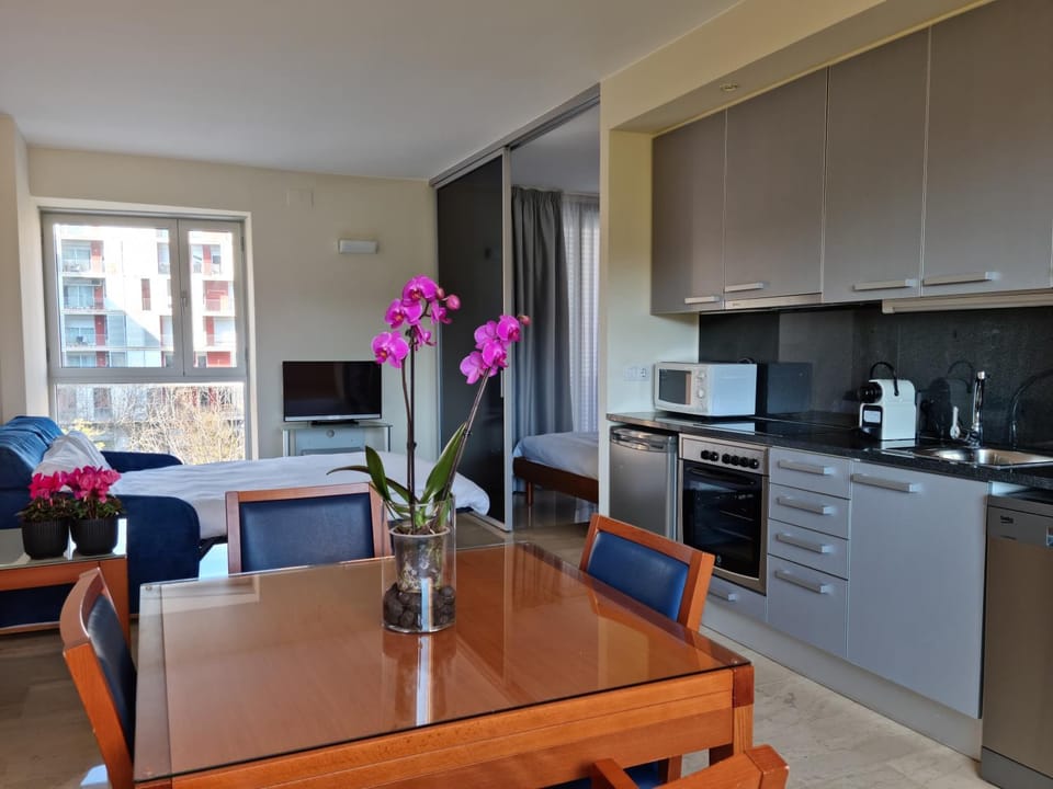 Kitchen or kitchenette, Living room, Dining area