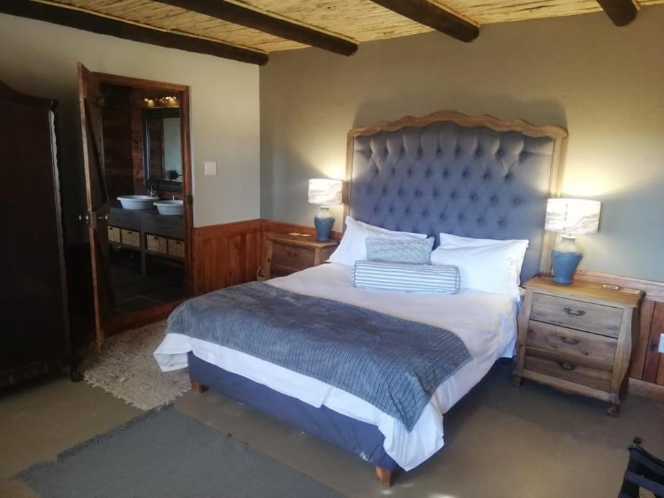 Bed, Bathroom, Bedroom
