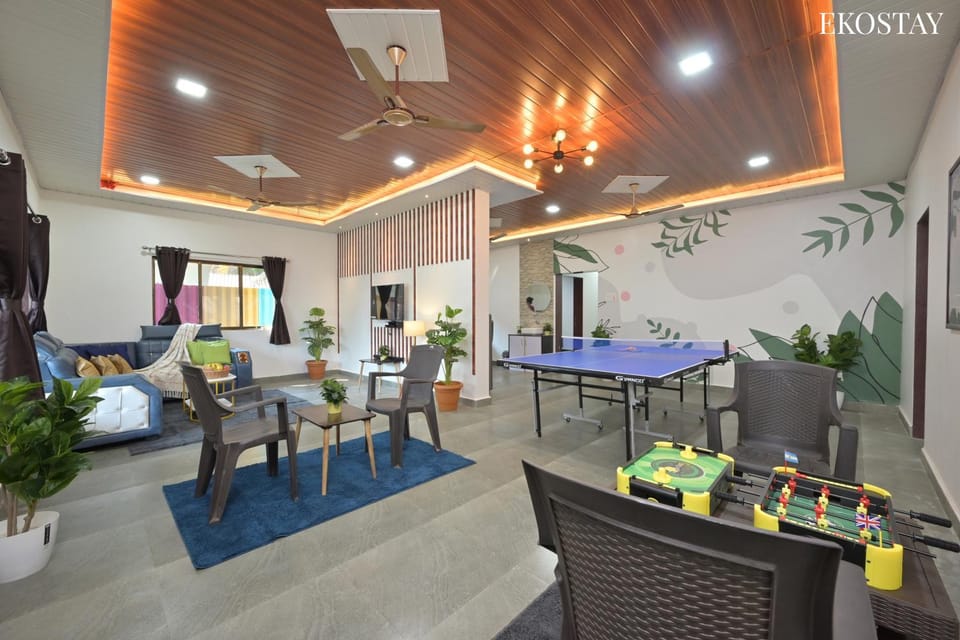 Game Room, Table tennis, Seating area