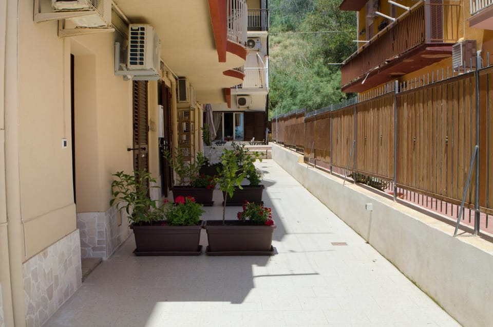 Inner courtyard view