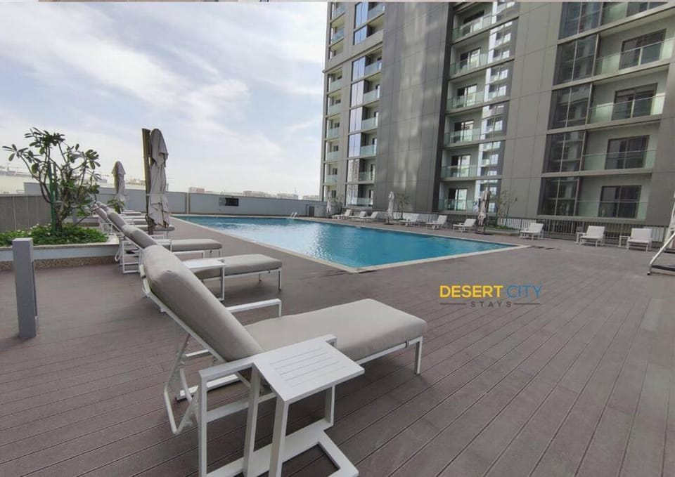 One Bed Room with Creek Views, Hosted by Desert City Stays Apartment in Dubai