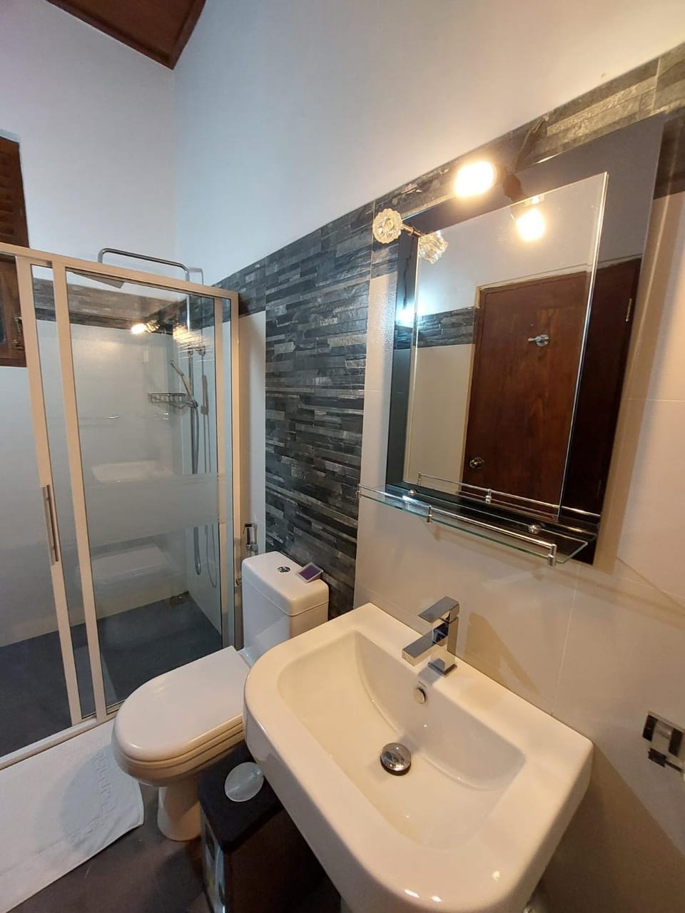 Comfy Home near the town Apartment in Western Province