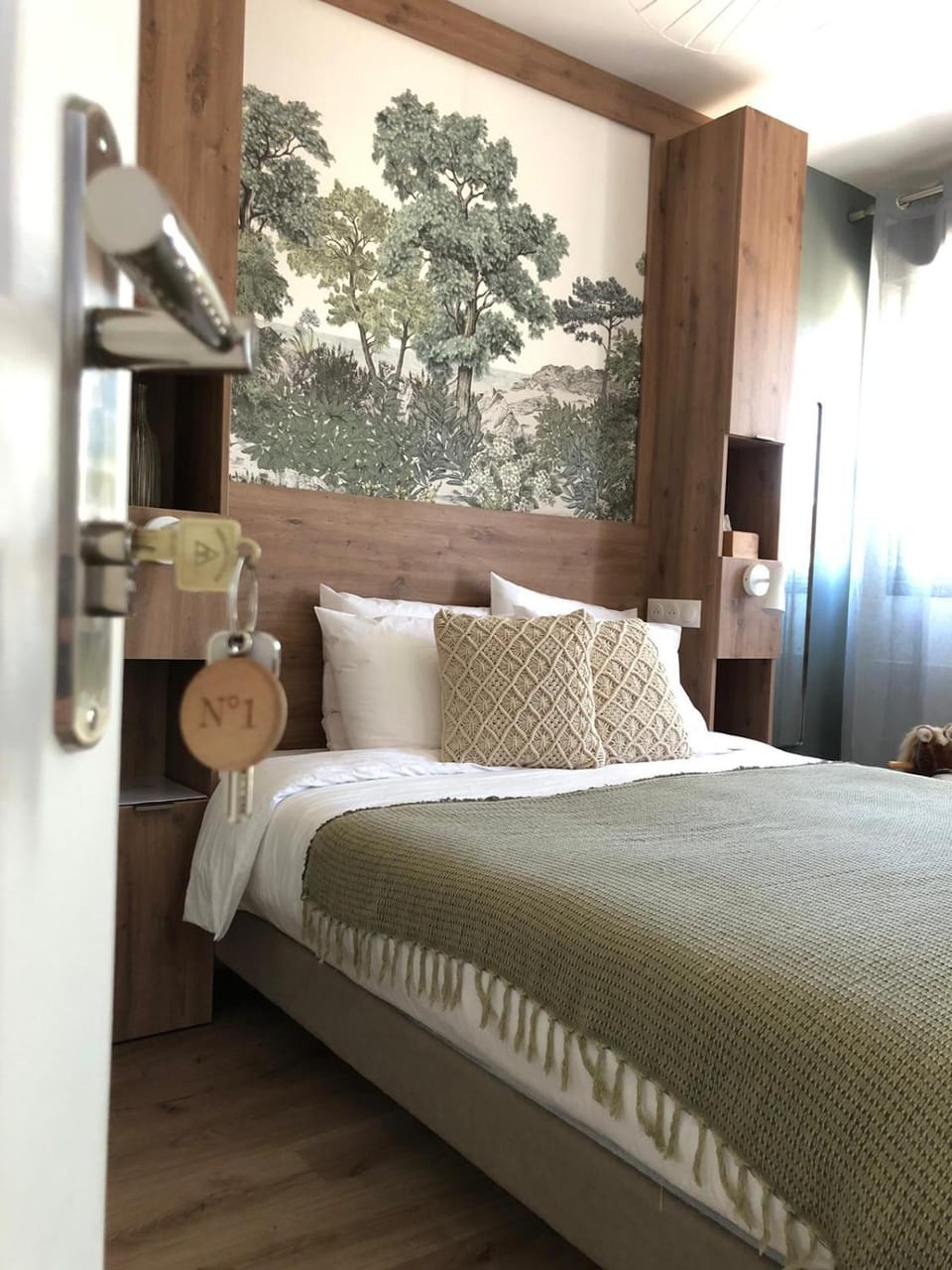 Bathroom, Bedroom, Communal kitchen, Garden view, Breakfast