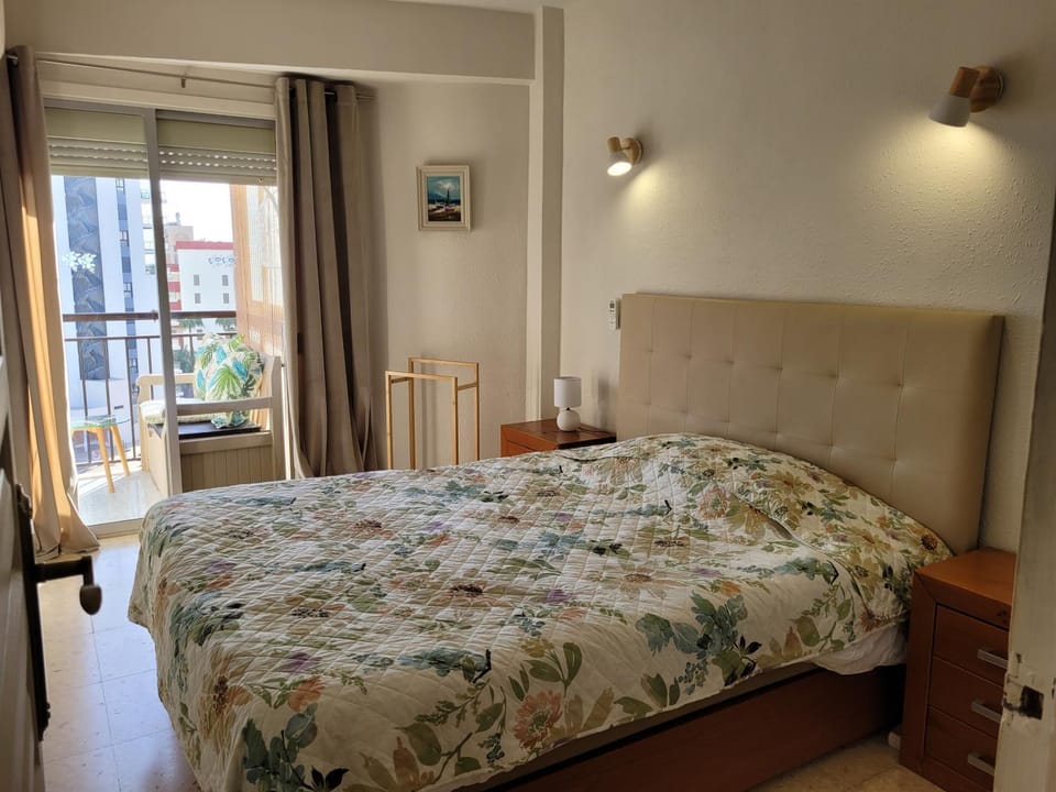 By the beach, sea view Apartment in Calp