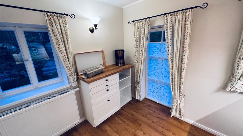 Kitchen or kitchenette, Photo of the whole room