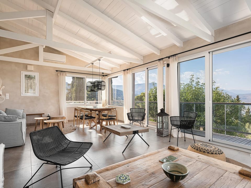 Day, View (from property/room), Living room, Seating area, Dining area