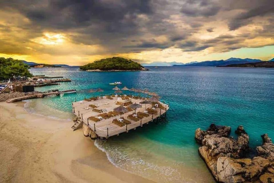 Day, Beach, Mountain view, Sea view