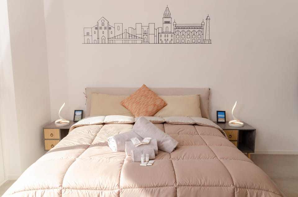 Bed, Bedroom