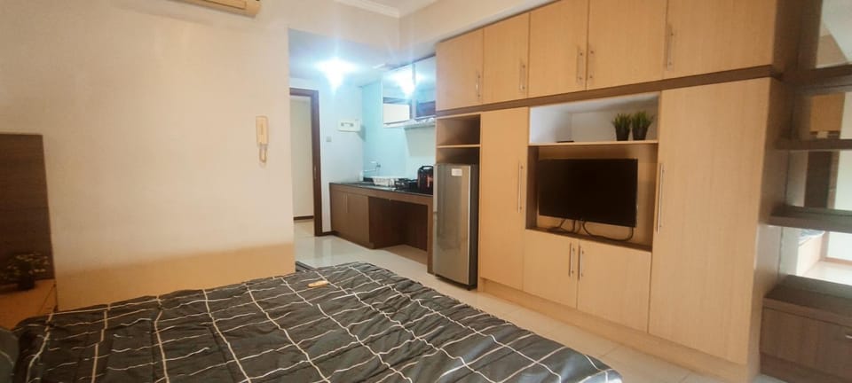 Communal lounge/ TV room, Bed, TV and multimedia, Kitchen or kitchenette, Photo of the whole room, Evening entertainment, Bedroom, wardrobe