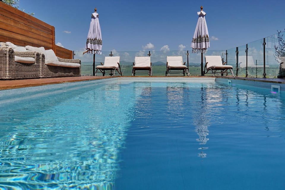 Day, Pool view, Swimming pool, sunbed