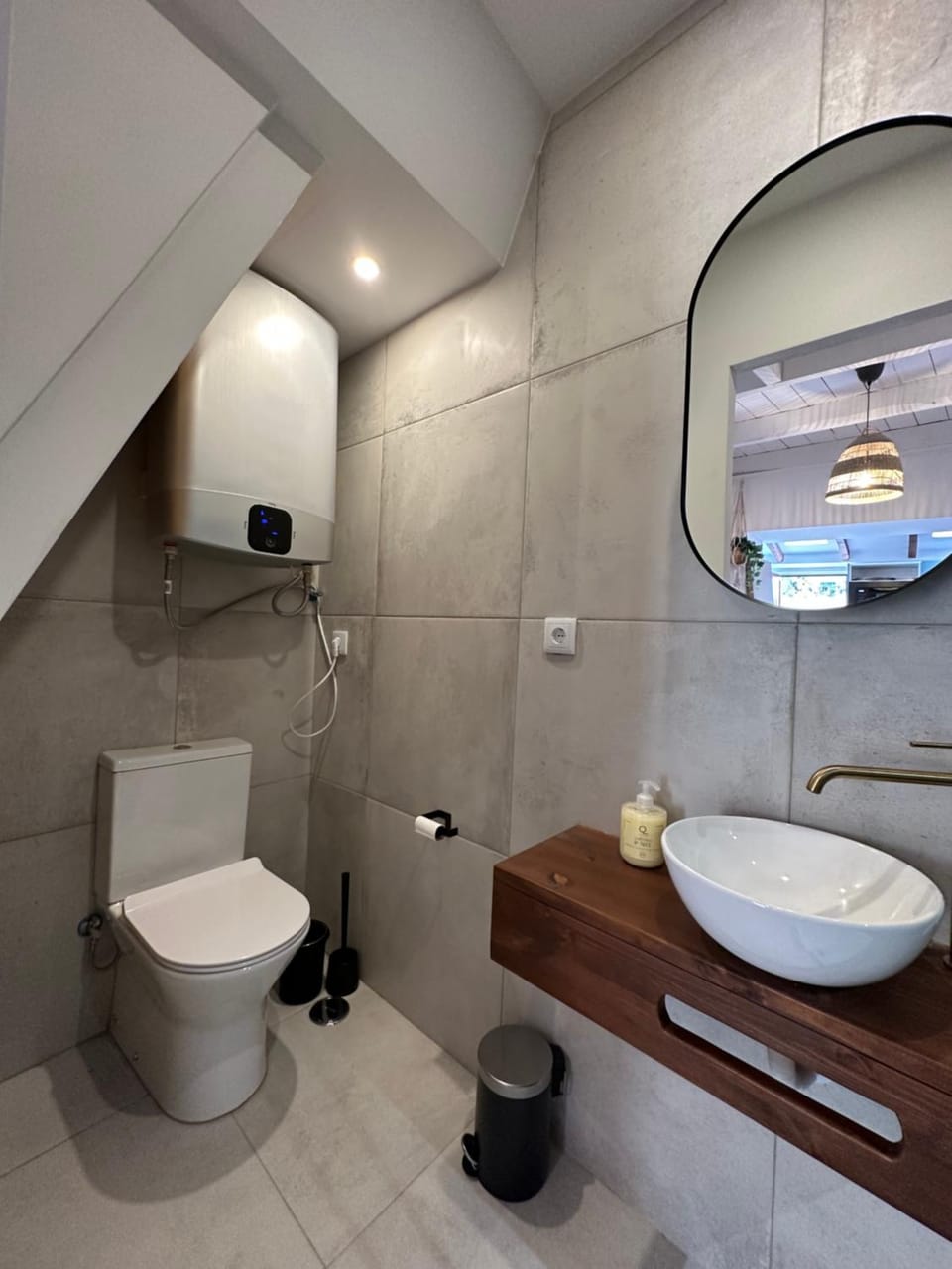 Toilet, Bathroom