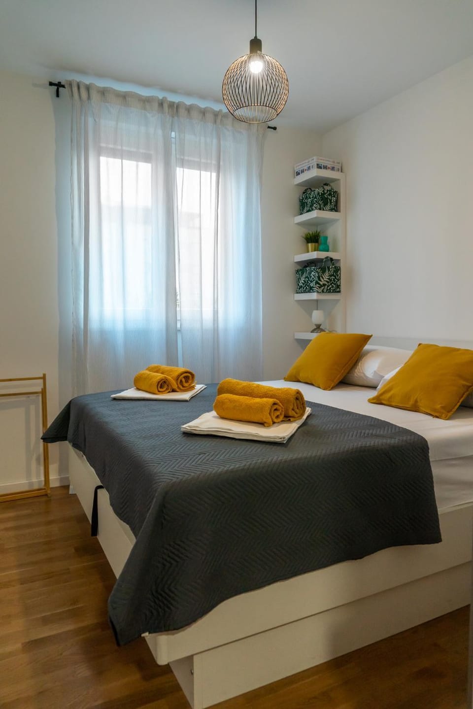 Bed, Bedroom