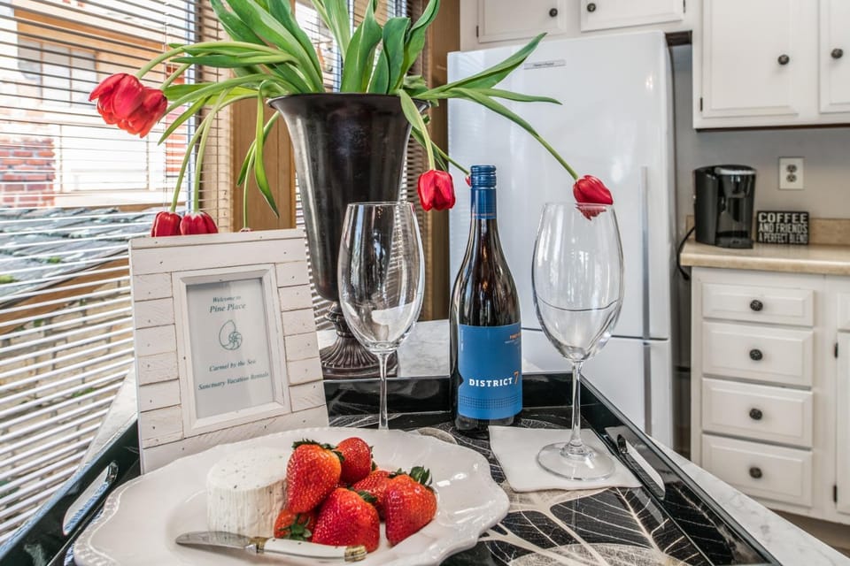 Two-Bedroom Apartment Apartment in Carmel by the Sea