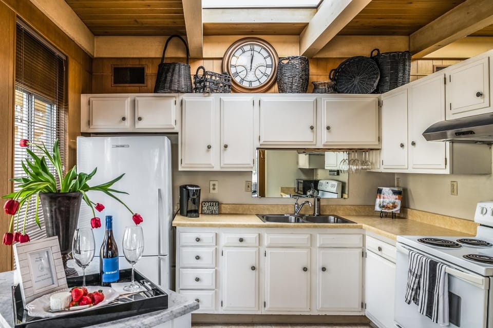 Two-Bedroom Apartment Apartment in Carmel by the Sea