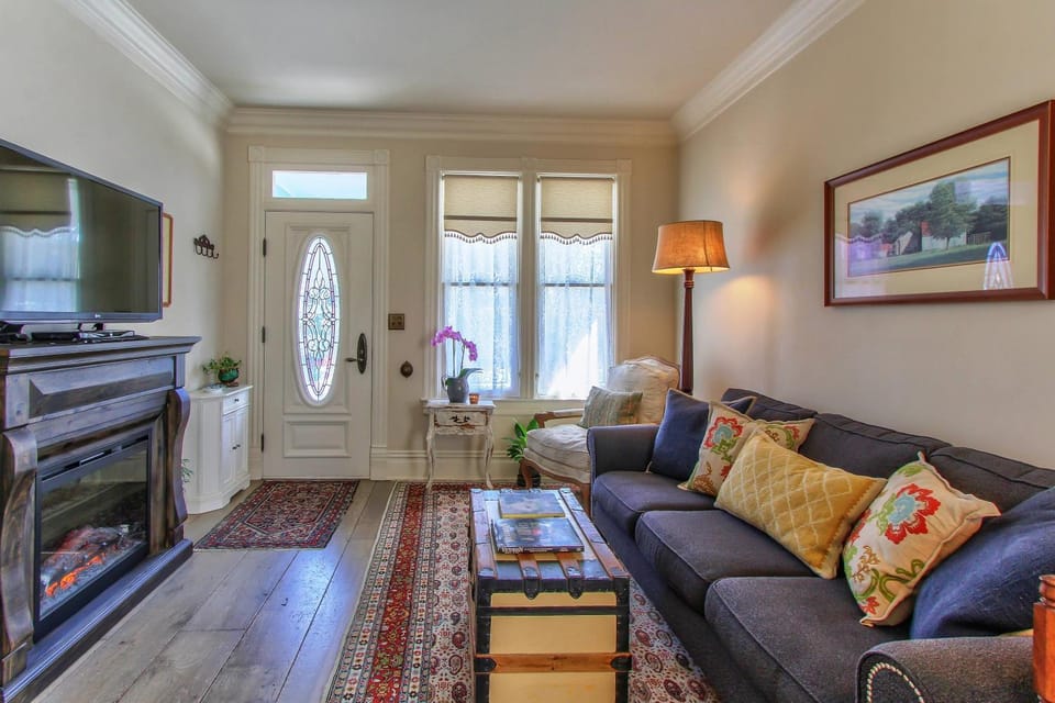 3792 The Lavender House home House in Pacific Grove