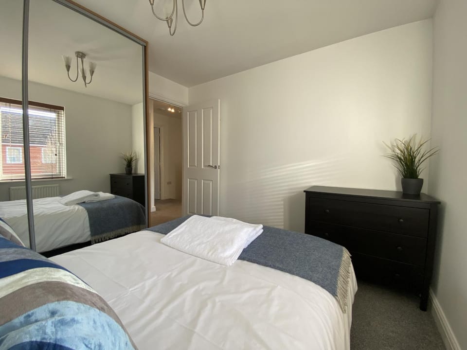 Bracknell Contemporary Stylish 3 bedroom in House in Bracknell