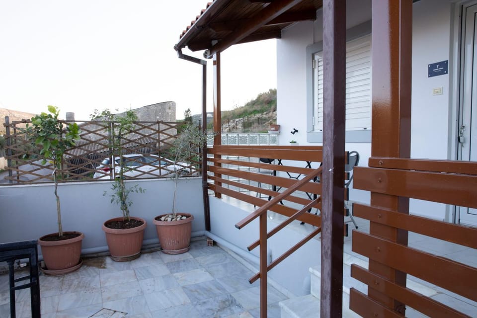 Property building, Balcony/Terrace