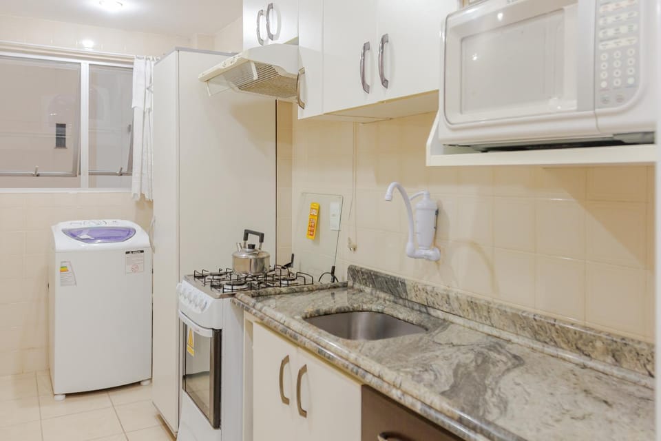 Apto na Rua 1200 a 100m da Praia P2189 Apartment in Camboriú