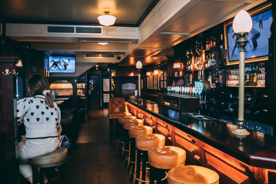 Lounge or bar