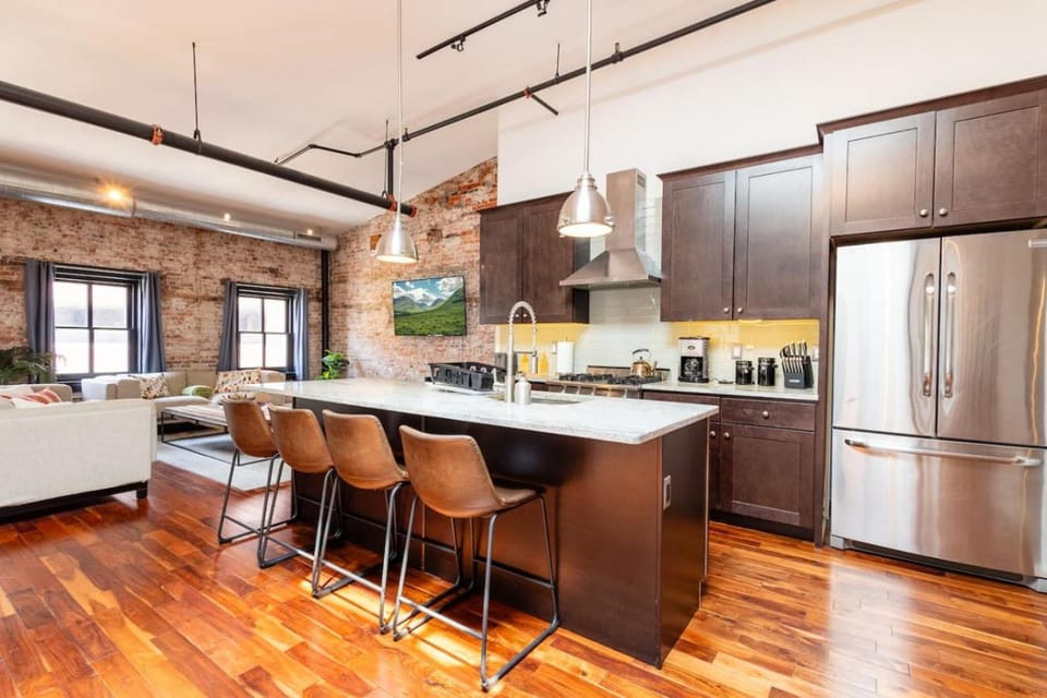 The Heritage Suite Residence near Liberty Bell House in Philadelphia