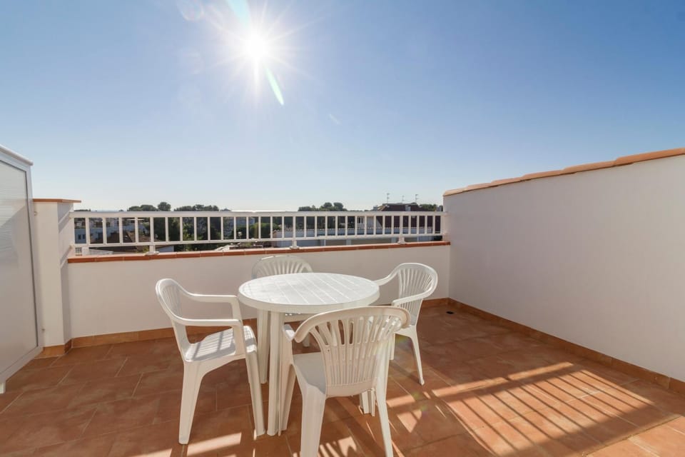 Balcony/Terrace, Garden view