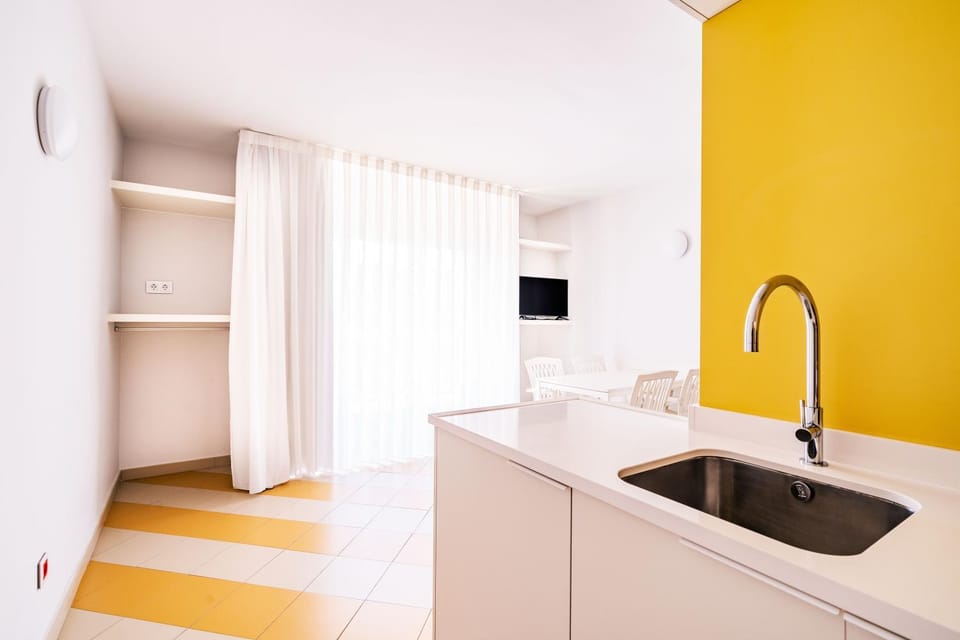 Kitchen or kitchenette
