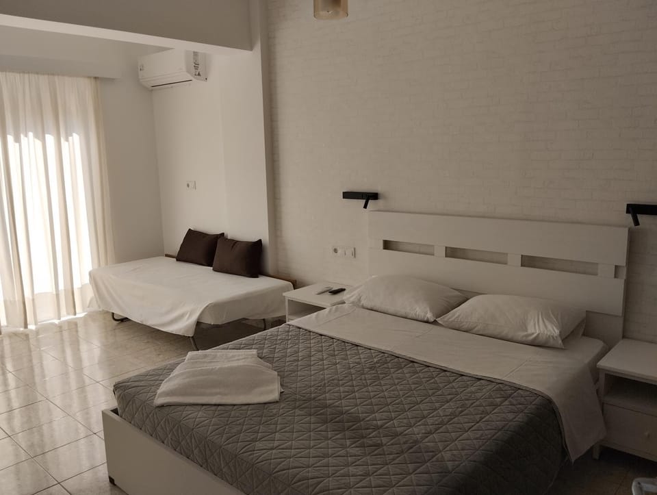 Bedroom, towels, air conditioner