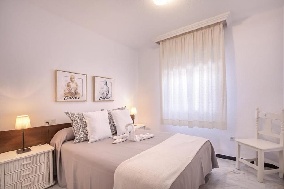 Bed, Photo of the whole room, Bedroom, hair dresser
