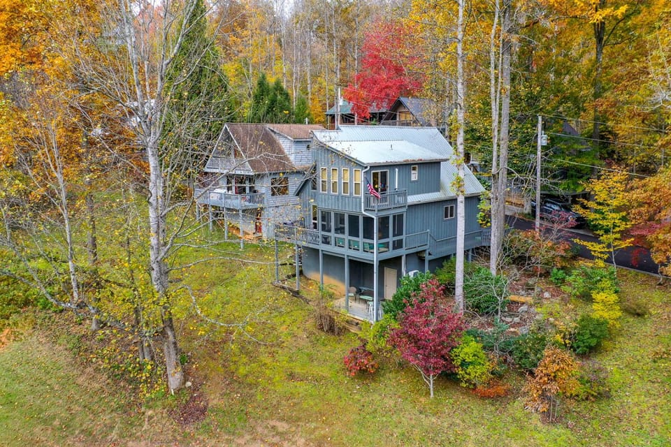 Property building, Balcony/Terrace, Seasons