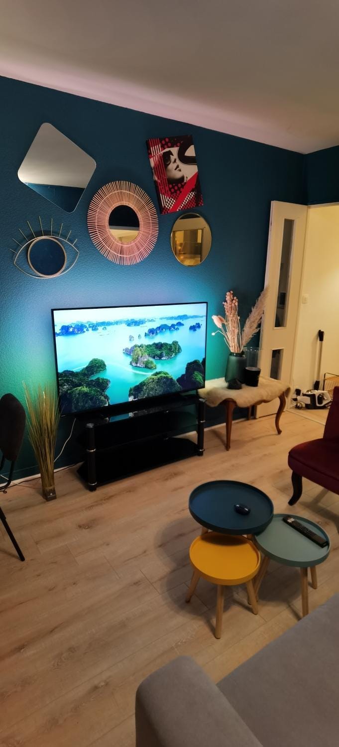 Communal lounge/ TV room, TV and multimedia, Seating area, Evening entertainment