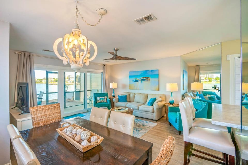 Seascape Lakefront Villa 110 Driftwood Dreams House in Miramar Beach