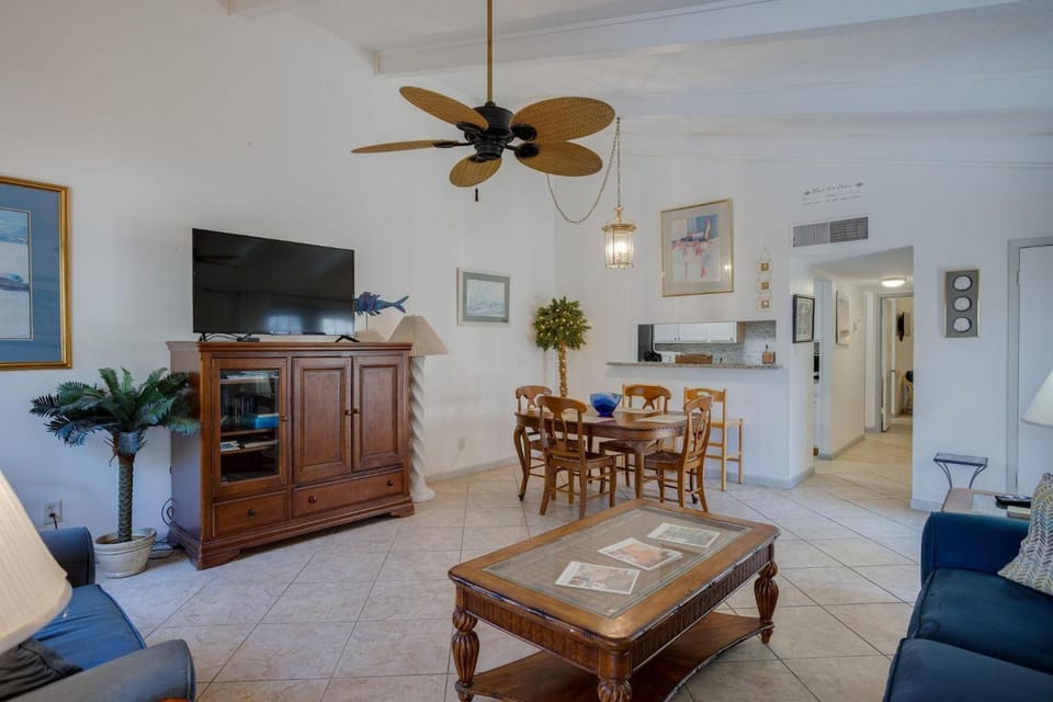 Seascape Tennis Villa 72-A House in Miramar Beach
