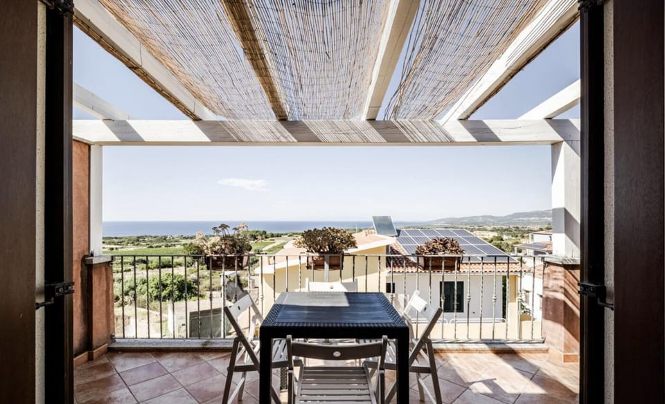 Patio, Day, Natural landscape, View (from property/room), Balcony/Terrace, Dining area, Mountain view, Sea view