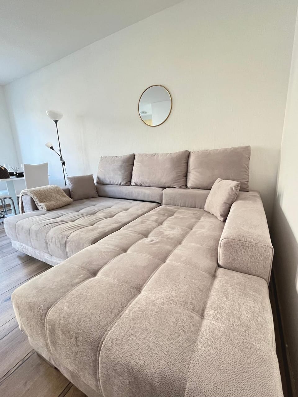 Living room, Photo of the whole room, Seating area
