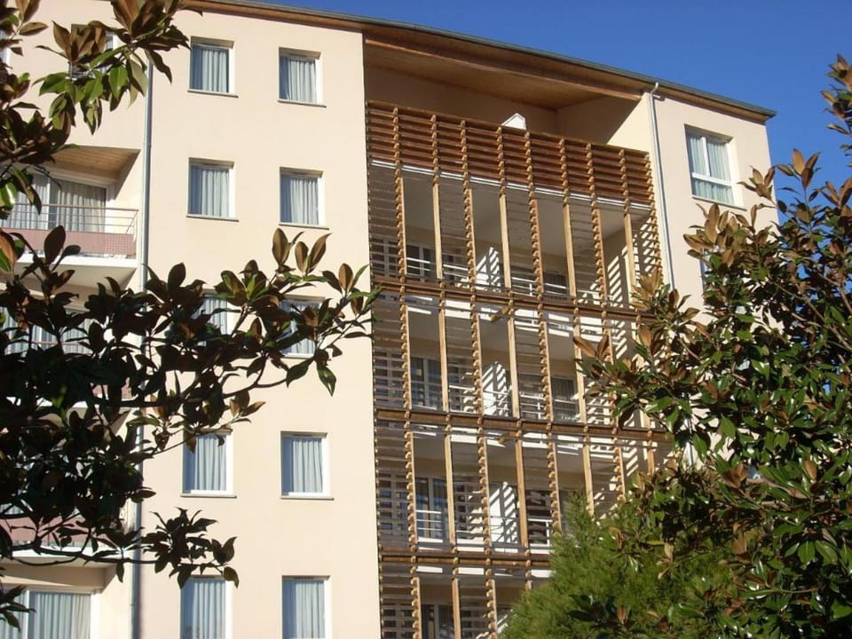 Family Saint Vincent - Studio 2 Pers - 100m gare Lourdes - WIFI Apartment in Lourdes