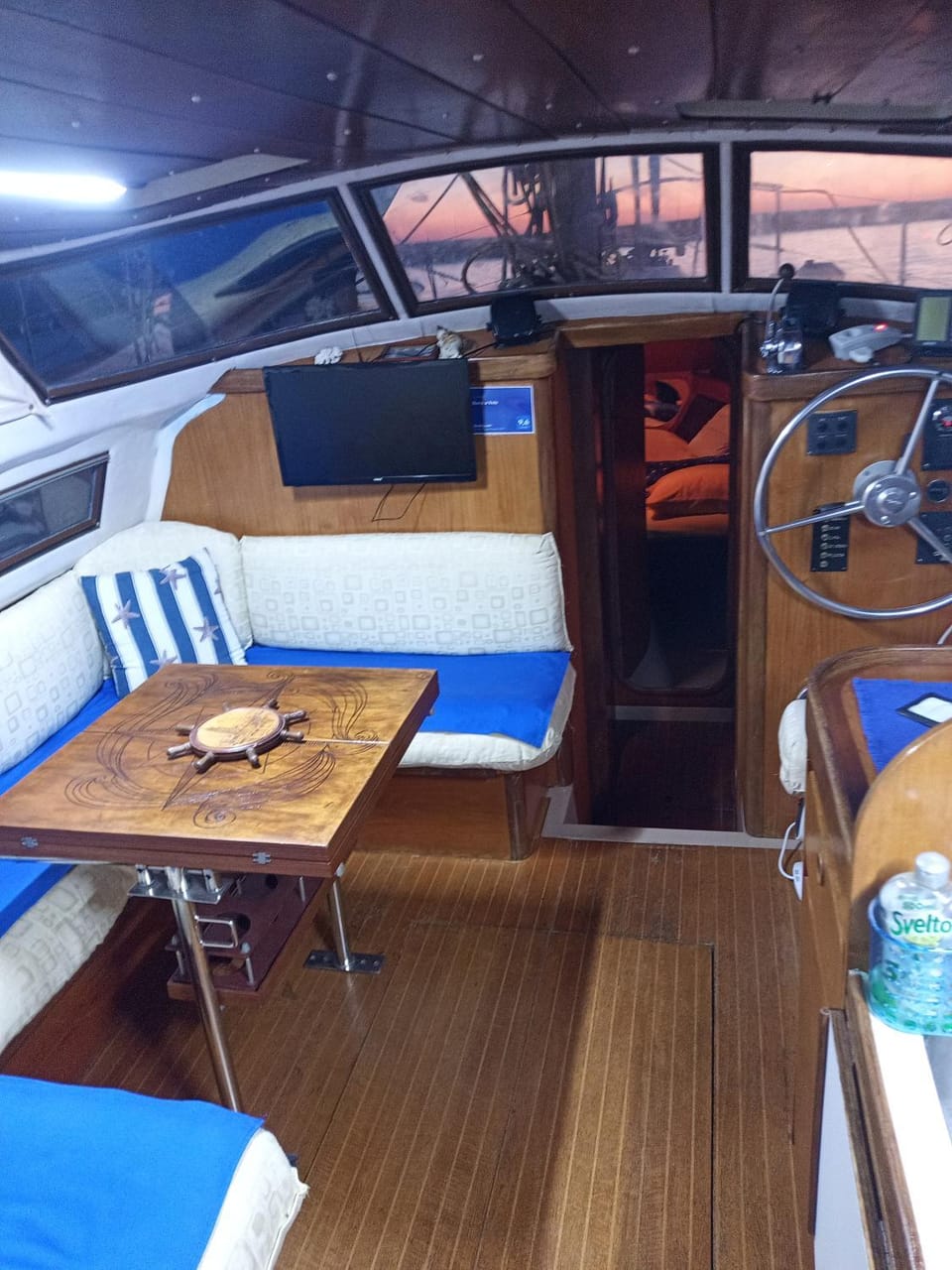 Bed & Boat L' Isola che non c'è Docked boat in Viareggio